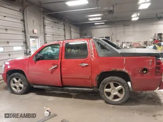 2012 Chevrolet Avalanche LS with VIN 3GNTKEE75CG284999, listed as a IAAI auction lot 41441903 with 232,066 mi miles. Bid and sale history available at carsss.com. Image 14.