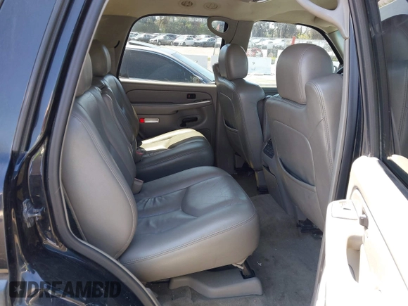 2001 Chevrolet Tahoe LT with VIN 1GNEK13T81R202598, listed as a IAAI auction lot 42007381 with 188,172 mi miles. Bid and sale history available at carsss.com. Image 8.