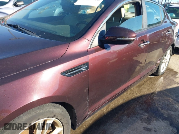2013 Kia Optima LX z VIN 5XXGM4A71DG186111, wystawiony jako IAAI lot #41189410 z przebiegiem 214 084 mil mil oraz . Historia ofert i sprzedaży dostępna na DreamBid. Obrazek 17.