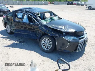 2017 Toyota Camry XLE z VIN 4T1BF1FK8HU725206, wystawiony jako IAAI lot #42237177 z przebiegiem 150 184 mil mil oraz . Historia ofert i sprzedaży dostępna na DreamBid. Obrazek 1.