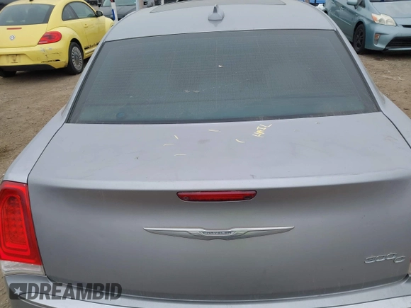 2015 Chrysler 300 C with VIN 2C3CCAEG0FH779540, listed as a IAAI auction lot 41542982 with 211,348 mi miles and . Bid and sale history available at carsss.com. Image 19.
