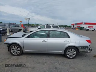 2010 Toyota Avalon XL with VIN 4T1BK3DB6AU369581, listed as a IAAI auction lot 42159063 with 137,996 mi miles and . Bid and sale history available at carsss.com. Image 15.