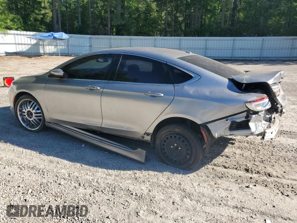 2015 Chrysler 200 Limited z VIN 1C3CCCAB8FN741695, wystawiony jako Copart lot #58062015 z przebiegiem Nie podano mil oraz Szkody całkowita. Historia ofert i sprzedaży dostępna na DreamBid. Obrazek 2.