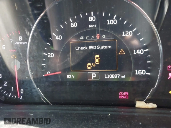 2016 Kia Sorento SX with VIN 5XYPKDA51GG072940, listed as a IAAI auction lot 42017504 with 110,897 mi miles. Bid and sale history available at carsss.com. Image 7.