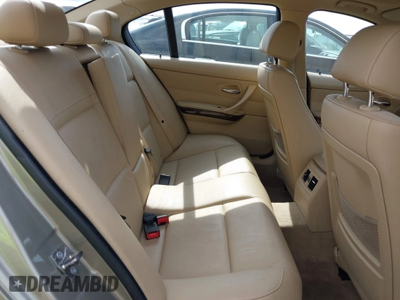 2009 BMW 3 Series 328i z VIN WBAPH77559NM47504, wystawiony jako IAAI lot #42474817 z przebiegiem 130 176 mil mil oraz . Historia ofert i sprzedaży dostępna na DreamBid. Obrazek 8.