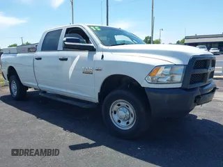 2015 Ram 2500 Tradesman z VIN 3C6TR5HT1FG524655, wystawiony jako IAAI lot #42180369 z przebiegiem 167 159 mil mil oraz . Historia ofert i sprzedaży dostępna na DreamBid. Obrazek 1.