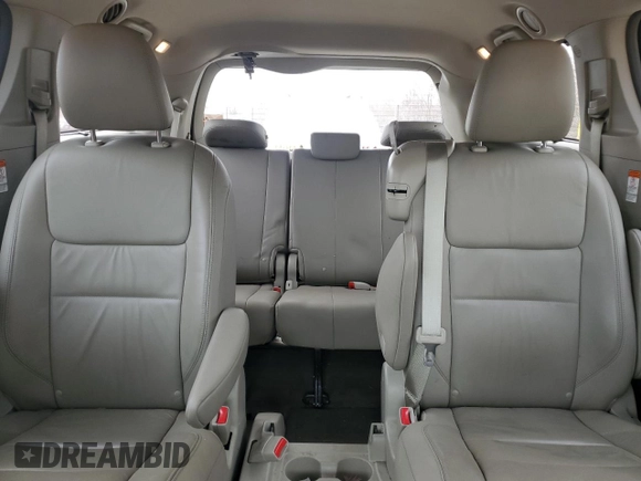 2015 Toyota Sienna XLE с VIN 5TDYK3DC8FS671800, выставлен на аукционе Copart как лот 49820685 с пробегом 110 256 миль миль и Списание • Salvage title. История ставок и продаж доступна на DreamBid. Изображение 10.