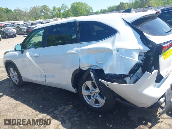 2023 Toyota Highlander L z VIN 5TDKDRAH2PS030453, wystawiony jako IAAI lot #39200860 z przebiegiem 44 691 mil mil oraz . Historia ofert i sprzedaży dostępna na DreamBid. Obrazek 14.