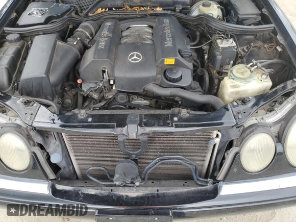 1999 Mercedes-Benz E 320 z VIN WDBJF65H4XA857249, wystawiony jako Copart lot #59337225 z przebiegiem 149 953 mil mil oraz Szkoda całkowita • Salvage title. Historia ofert i sprzedaży dostępna na DreamBid. Obrazek 11.