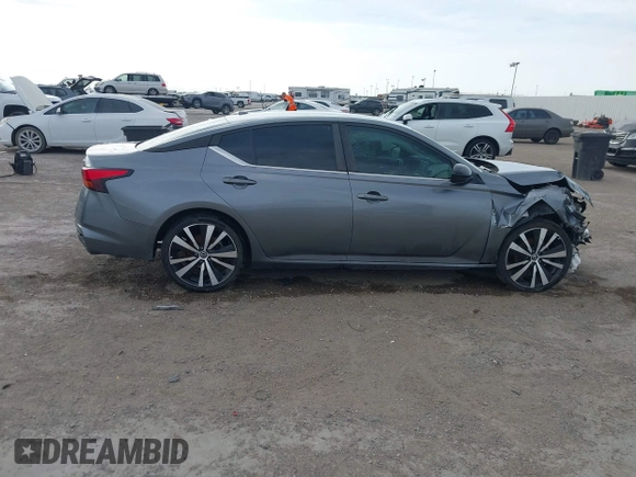 2020 Nissan Altima SR z VIN 1N4BL4CVXLN303542, wystawiony jako IAAI lot #41891000 z przebiegiem 119 696 mil mil oraz . Historia ofert i sprzedaży dostępna na DreamBid. Obrazek 14.