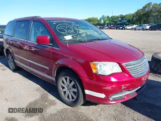 2013 Chrysler Town & Country Touring z VIN 2C4RC1BG7DR605773, wystawiony jako IAAI lot #42305282 z przebiegiem Nie podano mil oraz . Historia ofert i sprzedaży dostępna na DreamBid. Obrazek 1.
