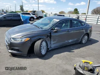 2016 Ford Fusion Energi SE Luxury with VIN 3FA6P0PU6GR310541, listed as a Copart auction lot 52297815 with 122,985 mi miles and Non Repairable. Bid and sale history available at carsss.com. Image 1.