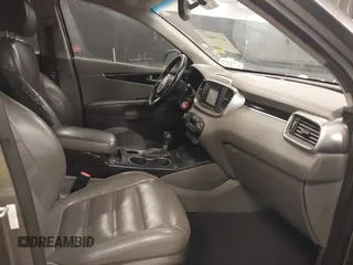 2016 Kia Sorento EX with VIN 5XYPH4A19GG033153, listed as a IAAI auction lot 41750622 with 118,044 mi miles. Bid and sale history available at carsss.com. Image 5.