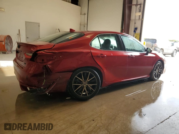 2022 Toyota Camry SE with VIN 4T1G11AK4NU070761, listed as a Copart auction lot 50197125 with 32,658 mi miles and Clean Title. Bid and sale history available at DreamBid. Image 3.