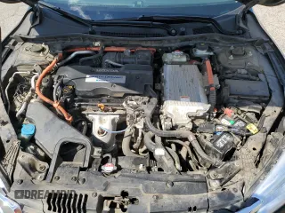 2014 Honda Accord Touring z VIN 1HGCR6F73EA006677, wystawiony jako Copart lot #54866235 z przebiegiem 226 846 mil mil oraz Szkoda całkowita • Salvage title. Historia ofert i sprzedaży dostępna na DreamBid. Obrazek 11.
