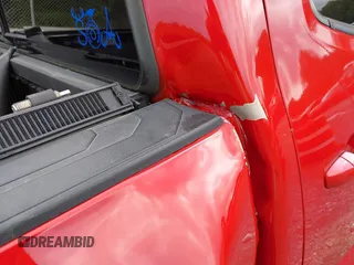 2017 Toyota Tacoma SR5 с VIN 5TFCZ5AN9HX117492, выставлен на аукционе IAAI как лот 42249664 с пробегом 96 781 миль миль и . История ставок и продаж доступна на DreamBid. Изображение 20.