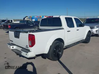 2020 Nissan Frontier SV z VIN 1N6ED0EA8LN715866, wystawiony jako IAAI lot #40888922 z przebiegiem 34 374 mil mil oraz . Historia ofert i sprzedaży dostępna na DreamBid. Obrazek 4.