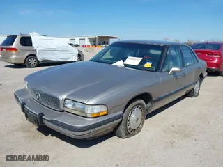 1995 Buick LeSabre Custom with VIN 1G4HP52L5SH487893, listed as a IAAI auction lot 41680378 with 121,742 mi miles. Bid and sale history available at carsss.com. Image 2.
