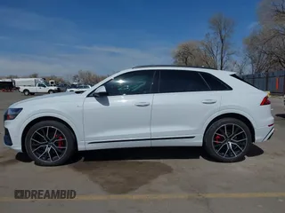 2021 Audi Q8 Prestige z VIN WA1FVAF18MD025027, wystawiony jako IAAI lot #41967700 z przebiegiem 32 992 mil mil oraz . Historia ofert i sprzedaży dostępna na DreamBid. Obrazek 15.