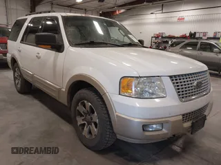 2005 Ford Expedition Eddie Bauer with VIN 1FMFU18505LA84794, listed as a IAAI auction lot 41651122 with 255,815 mi miles. Bid and sale history available at carsss.com. Image 1.
