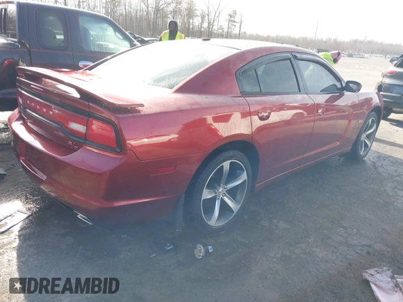 2014 Dodge Charger RT z VIN 2C3CDXCT9EH220356, wystawiony jako IAAI lot #41746302 z przebiegiem 79 525 mil mil oraz . Historia ofert i sprzedaży dostępna na DreamBid. Obrazek 4.