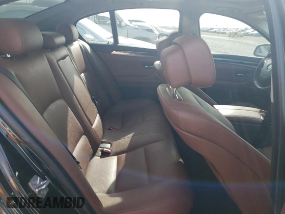 2012 BMW 5 Series 528i z VIN WBAXG5C56CDY28661, wystawiony jako Copart lot #53372745 z przebiegiem 130 810 mil mil oraz Szkoda całkowita • Salvage title. Historia ofert i sprzedaży dostępna na DreamBid. Obrazek 10.
