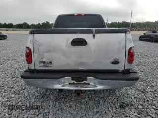 2000 Ford F-150 XL z VIN 2FTRX07L1YCA33404, wystawiony jako Copart lot #51214145 z przebiegiem Nie podano mil oraz Szkoda całkowita • Salvage title. Historia ofert i sprzedaży dostępna na DreamBid. Obrazek 6.