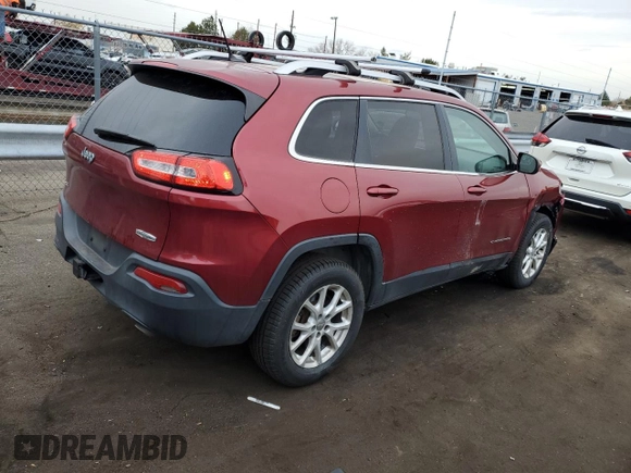 2014 Jeep Cherokee Altitude with VIN 1C4PJMCSXEW124863, listed as a Copart auction lot 82432534 with 194,559 mi miles and Salvage Title. Bid and sale history available at carsss.com. Image 3.