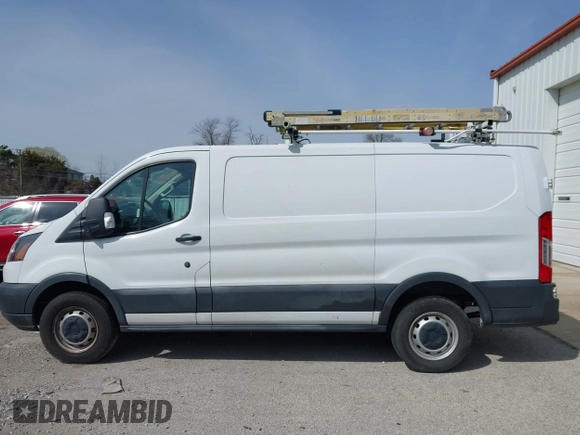2016 Ford Transit Cargo z VIN 1FTYR1YM1GKB55452, wystawiony jako IAAI lot #41850416 z przebiegiem 91 973 mil mil oraz . Historia ofert i sprzedaży dostępna na DreamBid. Obrazek 14.