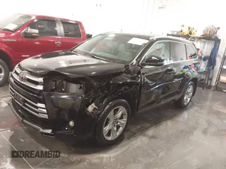2019 Toyota Highlander Limited with VIN 5TDDZRFH1KS953891, listed as a IAAI auction lot 41979987 with 159,986 mi miles and . Bid and sale history available at DreamBid. Image 2.