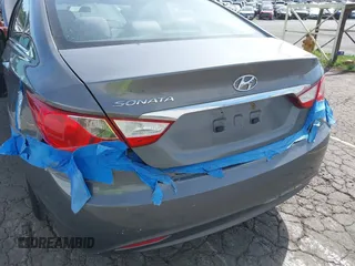 2011 Hyundai Sonata GLS with VIN 5NPEB4AC3BH032401, listed as a IAAI auction lot 42215100 with 159,178 mi miles and . Bid and sale history available at DreamBid. Image 6.