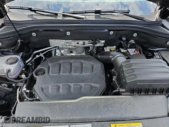 2024 Volkswagen Atlas SE with VIN 1V2HR2CA1RC579096, listed as a IAAI auction lot 42751185 with 15,477 mi miles and . Bid and sale history available at DreamBid. Image 8.