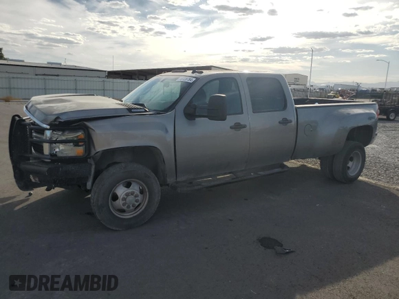 2009 Chevrolet Silverado 3500HD DRW LT with VIN 1GCJK83659F173259, listed as a Copart auction lot 76128784 with 175,922 mi miles and Salvage Title. Bid and sale history available at carsss.com. Image 2.