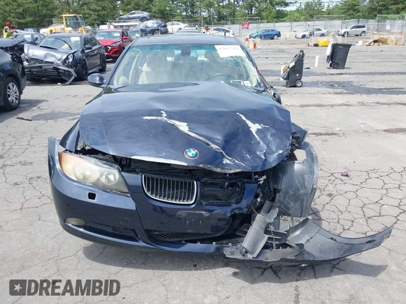 2007 BMW 3 Series 328xi z VIN WBAVC93577KX52072, wystawiony jako IAAI lot #42615912 z przebiegiem 138 000 mil mil oraz . Historia ofert i sprzedaży dostępna na DreamBid. Obrazek 13.