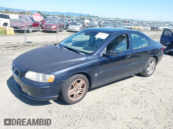 2006 Volvo S60 2.5L Turbo with VIN YV1RS592262505676, listed as a IAAI auction lot 42100182 with 139,714 mi miles. Bid and sale history available at carsss.com. Image 2.