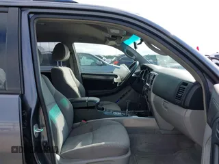 2006 Toyota 4Runner SR5 with VIN JTEZU14R368041481, listed as a IAAI auction lot 40765024 with 120,357 mi miles and . Bid and sale history available at DreamBid. Image 5.