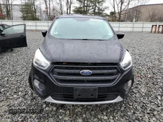 2017 Ford Escape SE with VIN 1FMCU9GD8HUC05564, listed as a Copart auction lot 49679275 with 88,344 mi miles and Salvage Title. Bid and sale history available at carsss.com. Image 5.