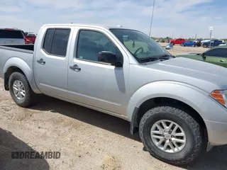 2015 Nissan Frontier SV с VIN 1N6AD0EV5FN742626, выставлен на аукционе IAAI как лот 42199654 с пробегом 111 725 миль миль и . История ставок и продаж доступна на DreamBid. Изображение 1.