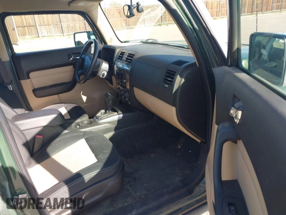 2006 Hummer H3 with VIN 5GTDN136968220023, listed as a IAAI auction lot 42013950 with 164,924 mi miles. Bid and sale history available at carsss.com. Image 5.