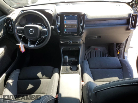 2023 Volvo C40 Plus с VIN YV4ED3GLXP2048984, выставлен на аукционе Copart как лот 70984553 с пробегом 6 816 миль миль и . История ставок и продаж доступна на DreamBid. Изображение 8.