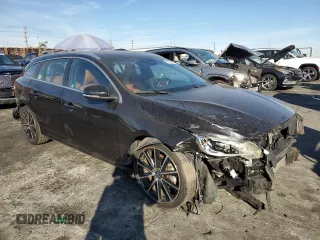 2017 Volvo V60 T5 Drive-E Platinum with VIN YV140MEM1H1339323, listed as a Copart auction lot 85334704 with 45,629 mi miles and Salvage Title. Bid and sale history available at carsss.com. Image 4.