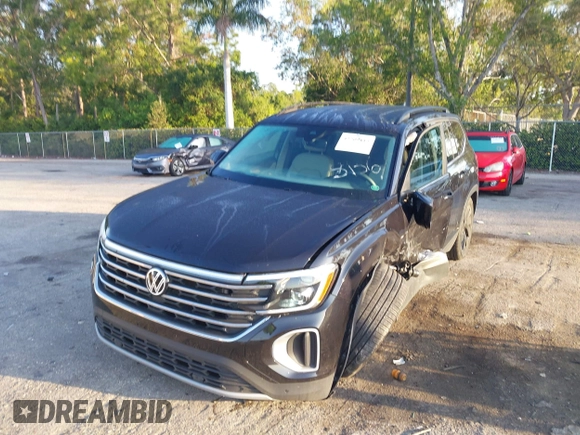 2024 Volkswagen Atlas SE with VIN 1V2WR2CA3RC538136, listed as a IAAI auction lot 42209115 with 23,660 mi miles and . Bid and sale history available at DreamBid. Image 6.