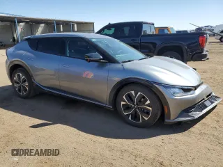 2024 Kia EV6 Wind z VIN KNDC3DLC8R5203168, wystawiony jako Copart lot #53138585 z przebiegiem 9 398 mil mil oraz Szkoda całkowita • Salvage title. Historia ofert i sprzedaży dostępna na DreamBid. Obrazek 4.