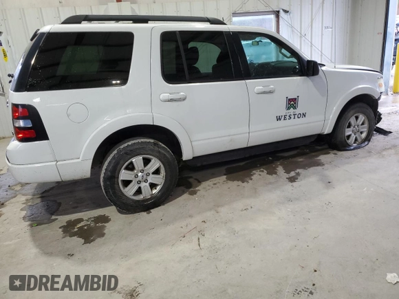 2010 Ford Explorer z VIN 1FMEU7D88AUA90572, wystawiony jako Copart lot #85647904 z przebiegiem 63 981 mil mil oraz Szkoda całkowita • Salvage title. Historia ofert i sprzedaży dostępna na DreamBid. Obrazek 3.