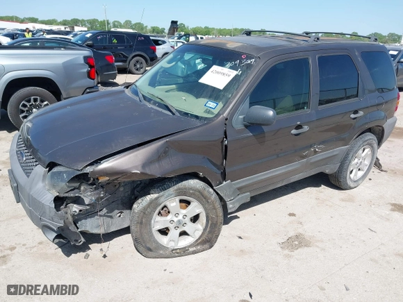 2007 Ford Escape XLT with VIN 1FMYU03167KA10635, listed as a IAAI auction lot 42009859 with 1 mi miles. Bid and sale history available at carsss.com. Image 17.