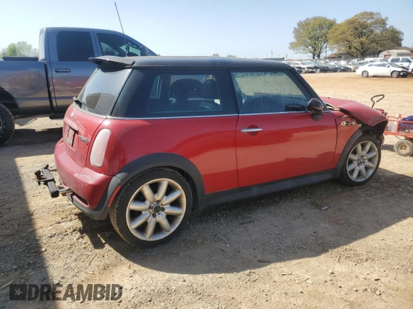 2005 MINI Hardtop S with VIN WMWRE33515TL10355, listed as a Copart auction lot 50391825 with 174,150 mi miles and Salvage title. Bid and sale history available at DreamBid. Image 3.