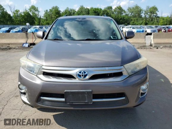 2013 Toyota Highlander Limited with VIN JTEDC3EH7D2014539, listed as a Copart auction lot 61906615 with 266,912 mi miles and Clean title. Bid and sale history available at DreamBid. Image 5.