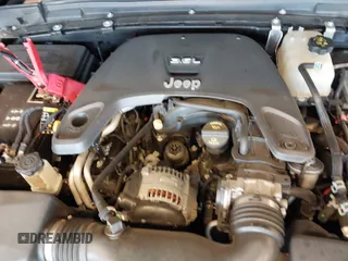 2020 Jeep Gladiator Overland with VIN 1C6HJTFG5LL140142, listed as a IAAI auction lot 42452310 with 111,884 mi miles and . Bid and sale history available at DreamBid. Image 10.