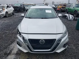 2022 Nissan Altima 2.5 SV with VIN 1N4BL4DV9NN306854, listed as a IAAI auction lot 41593305 with 63,346 mi miles. Bid and sale history available at carsss.com. Image 13.