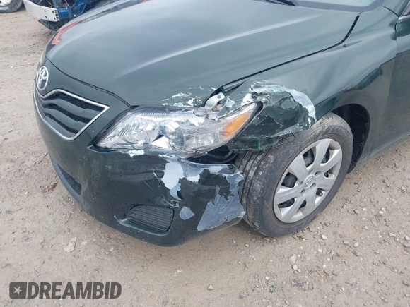 2011 Toyota Camry LE z VIN 4T1BF3EK3BU703487, wystawiony jako IAAI lot #42112553 z przebiegiem 133 063 mil mil oraz . Historia ofert i sprzedaży dostępna na DreamBid. Obrazek 6.